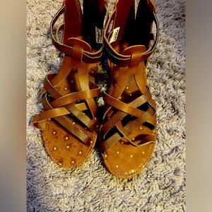 Size 1 Brown Gladiator Sandals Kids - Carters (Like New)